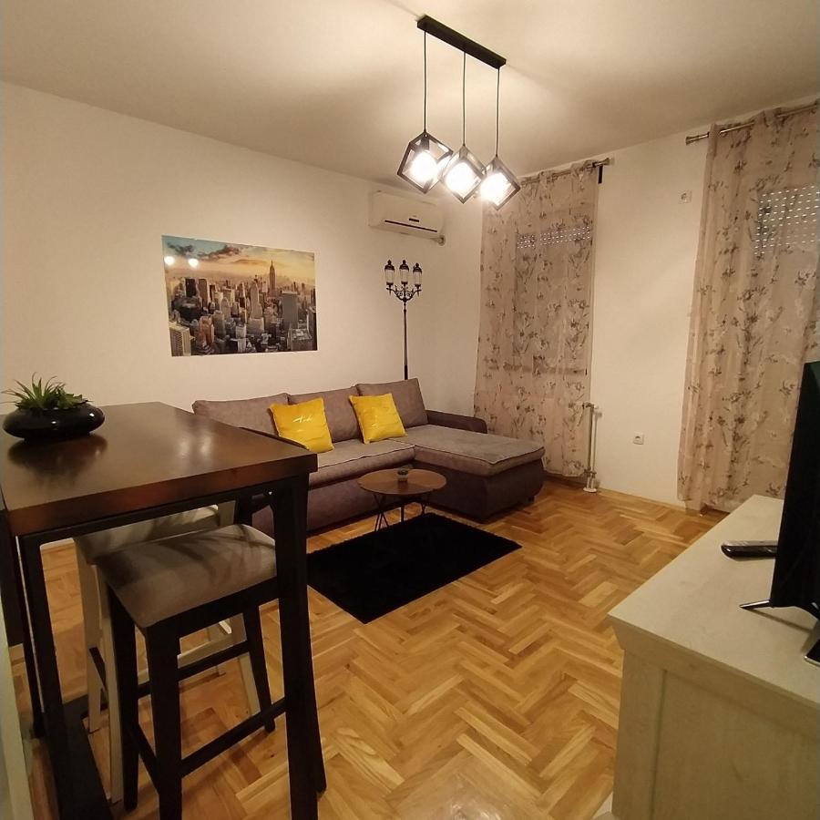 Daniris Apartman Novi Sad Esterno foto